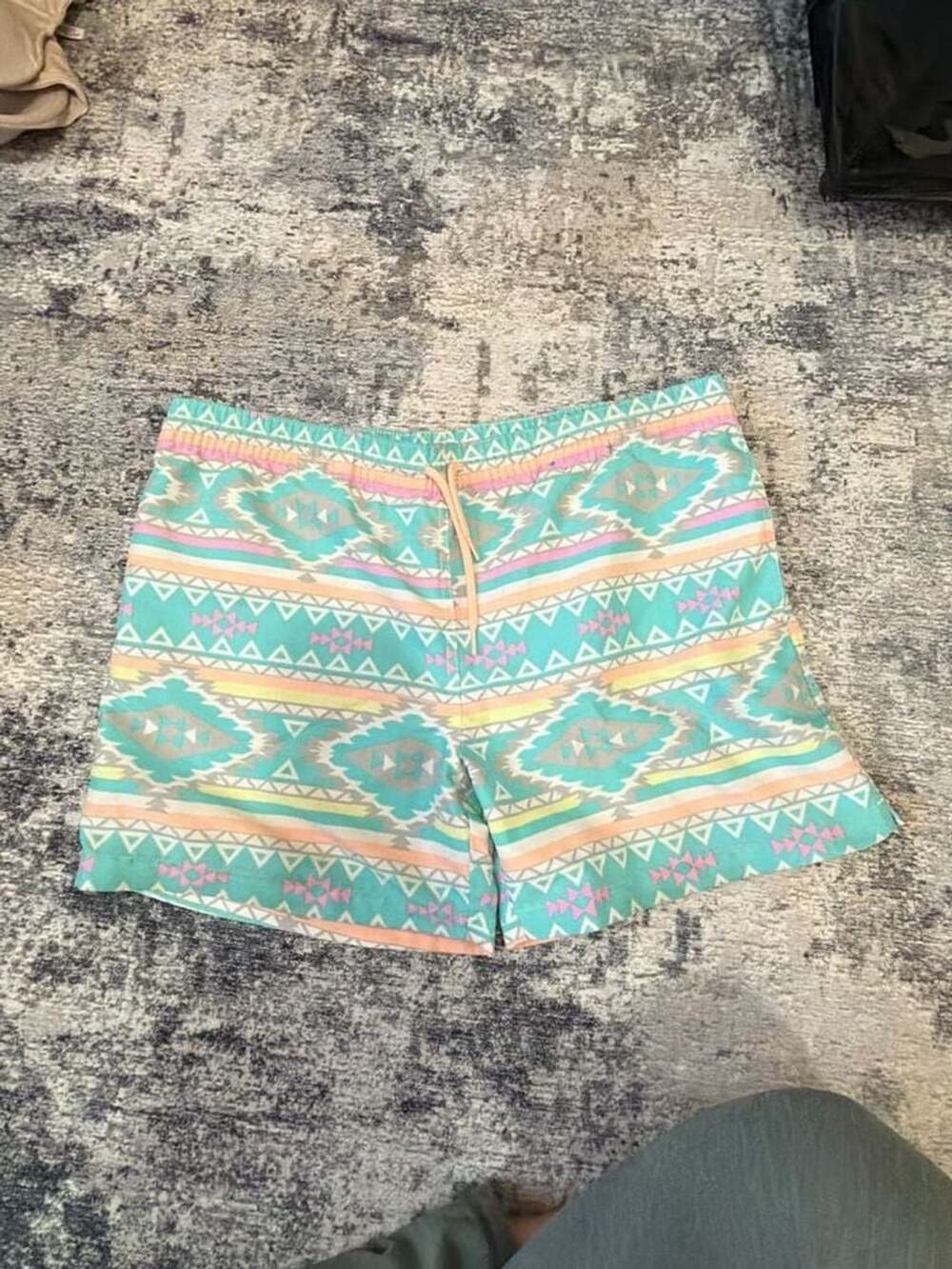 Chubbies Men's Southwestern Aztec Print Swim Trunks Board Shorts Size Small